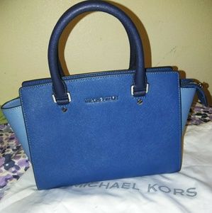 Like new two tone Michael Kors Selma